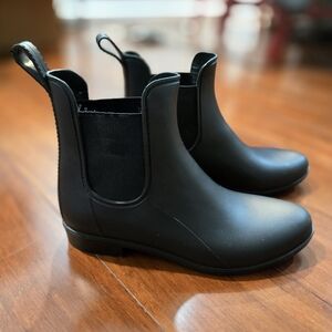 Black Chelsea Rain Boots
